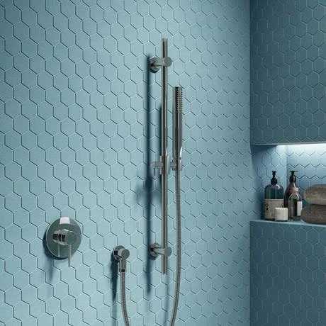 Cruze Modern Slide Rail Kit with Pencil Shower Handset 4 Cruze Modern Slide Rail Kit with Pencil Shower Handset - Image 2