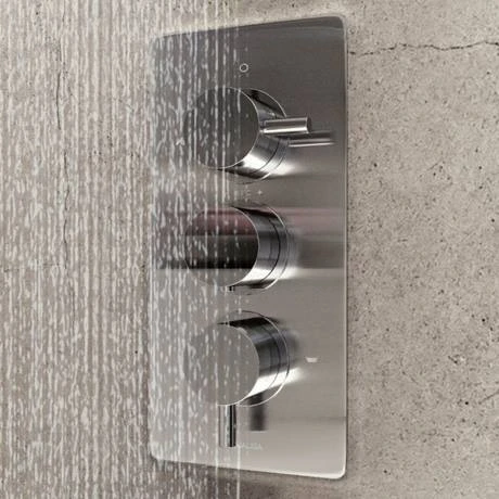 Aqualisa Dream Round Thermostatic Mixer Shower with Adjustable Head, Wall Fixed Head and Bath Fill - DRMDCV3.ADFWBTX.RND 7 Aqualisa Dream Round Thermostatic Mixer Shower with Adjustable Head, Wall Fixed Head and Bath Fill - DRMDCV3.ADFWBTX.RND - Image 5